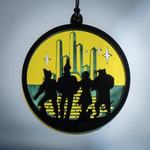 Wizard of Oz ornament. Great for Christmas Tree or hanging from your car&#39;s rear view mirror.