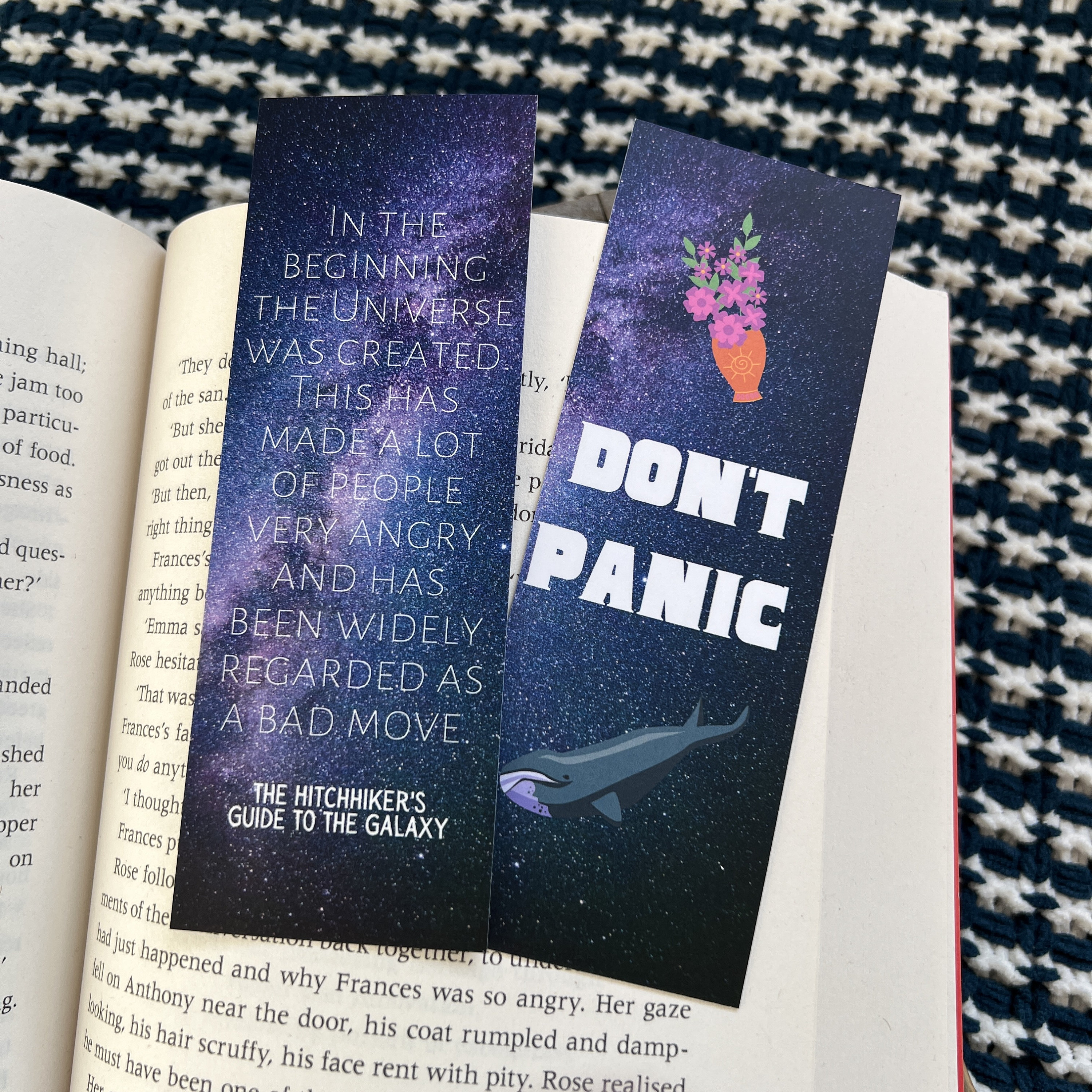 DON'T PANIC 1.25 Magnet Hitchhiker's Guide HHGG Keep Calm Alien Book  Slogan