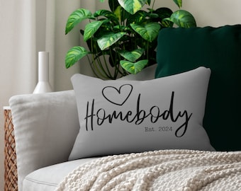 Poduszka lędźwiowa Homebody, spersonalizowany prezent na parapetówkę, prezenty na zakończenie, spersonalizowany wystrój domu, prezent na parapetówkę