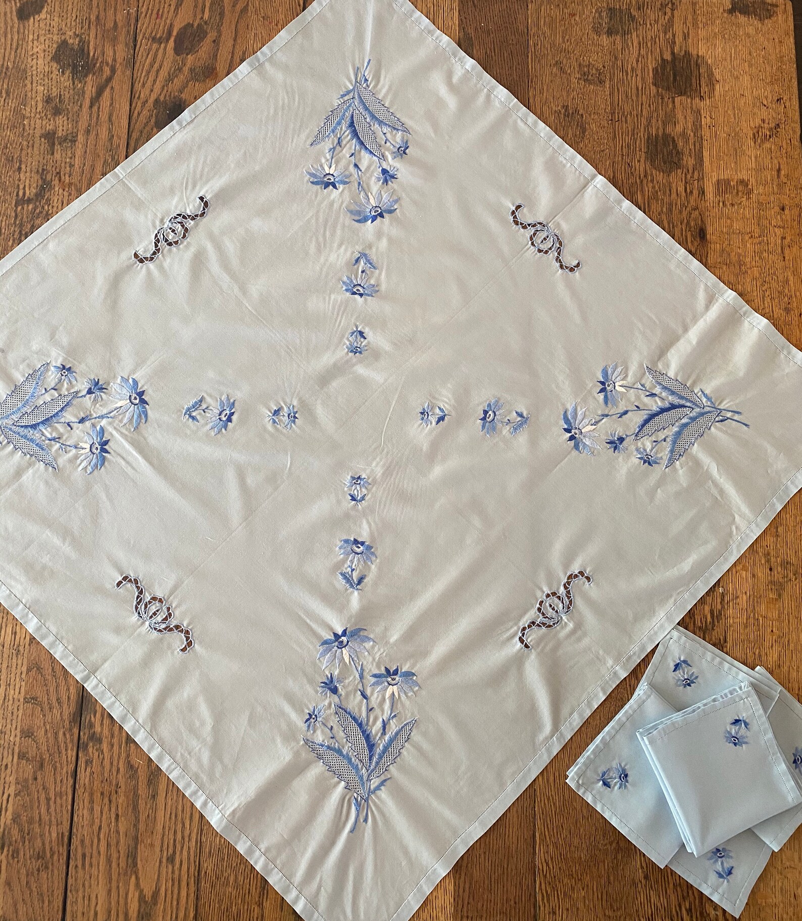 Vintage Blue Tablecloth and Napkin Set Etsy