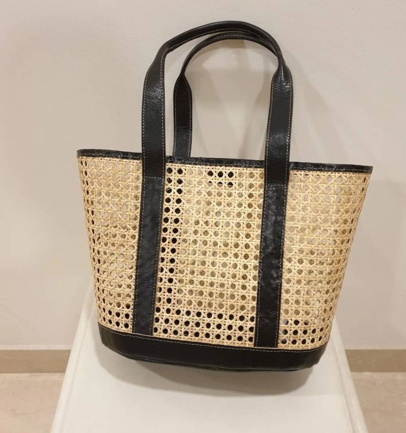 Handgefertigte Tasche aus Rattangeflecht und Leder Shopper aus Rattan Gurtbandtasche Rattantasche black