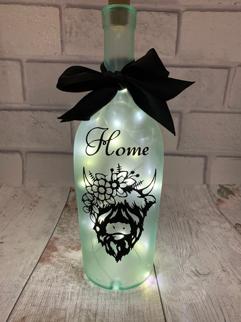 Highland cow light, Personalised light up bottle, Highland cow home decor, Highland cow gifts for women, Farmhouse table lamp, Highland coo Cool White