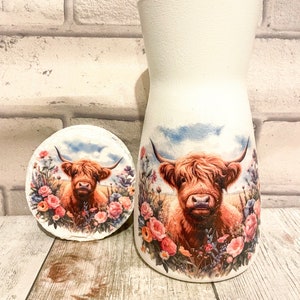 Cow vase, Floral highland cow, Pretty vase, Vase for Mum, White vases for flowers, Animal vase, Floral vase, Gift for cow lover