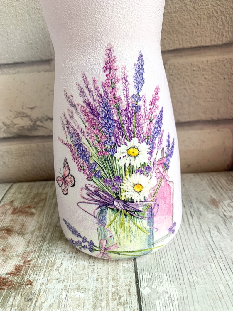 Lilac Vase, Vases for flowers, Glass vase 20cm, Pretty vase, Floral vase centrepiece, Vase gift, Mum vase, Painted vase, Butterfly vase, image 7