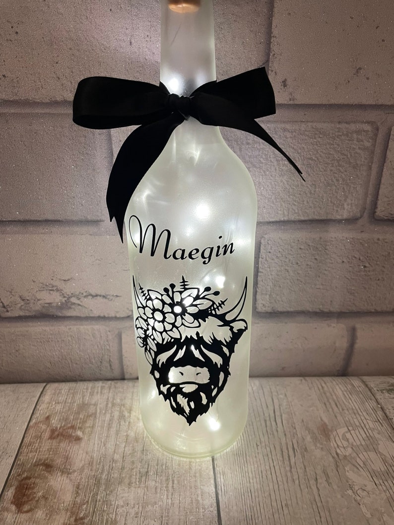 Highland cow light, Personalised light up bottle, Highland cow home decor, Highland cow gifts for women, Farmhouse table lamp, Highland coo image 10