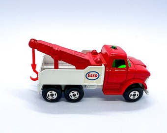 Vintage Lesney Matchbox ESSO Wreck Truck No. 71: Diecast Crane