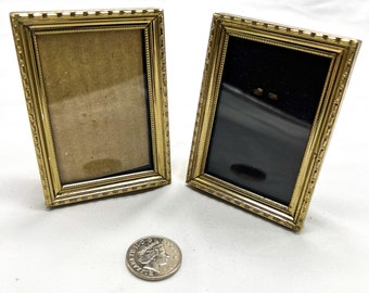 Vintage Ornate Golden Picture Frames: Art Nouveau Tabletop Decor