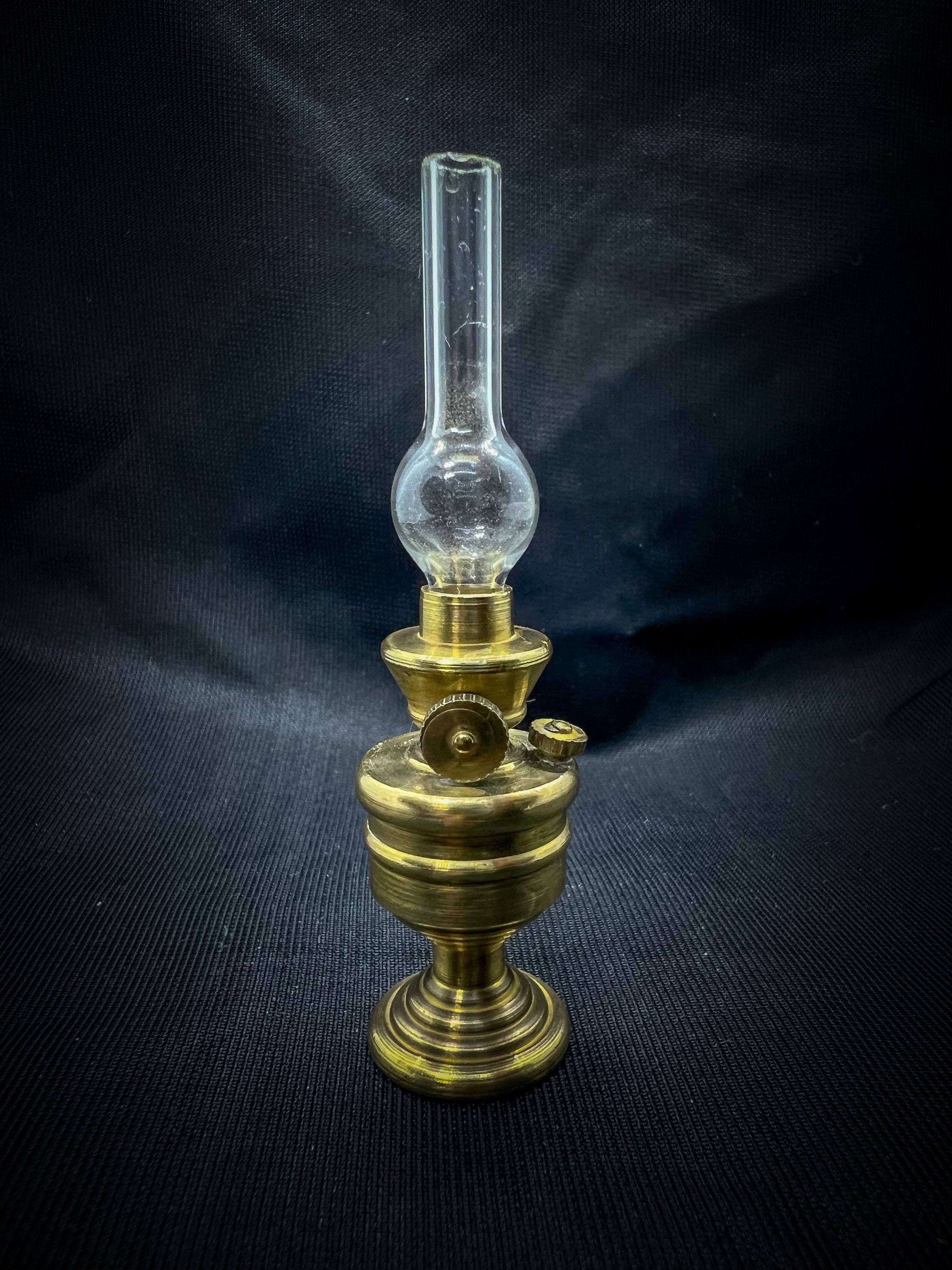 DECHOUS 5pcs Retro Kerosene Lamp Dollhouse Decoration Accessories Mini House Accessory Mini Lamp Model Lantern Simulation Kerosene Lamp Mini Retro Oil Lamp Plastic Miniature Kerosene Stove : Toys & Games