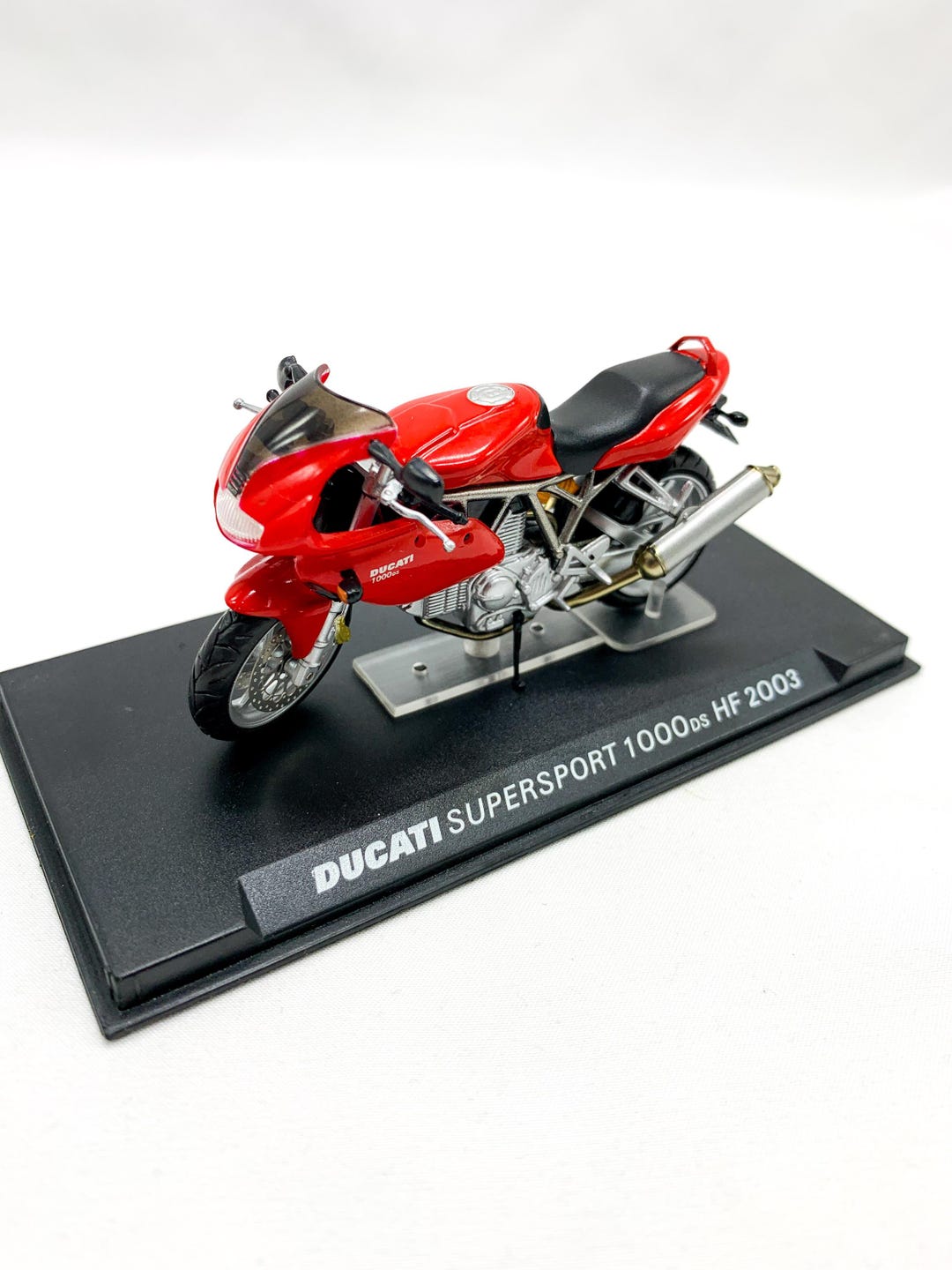 Die Cast Ducati Supersport 1000 DS HF 2003 Passione