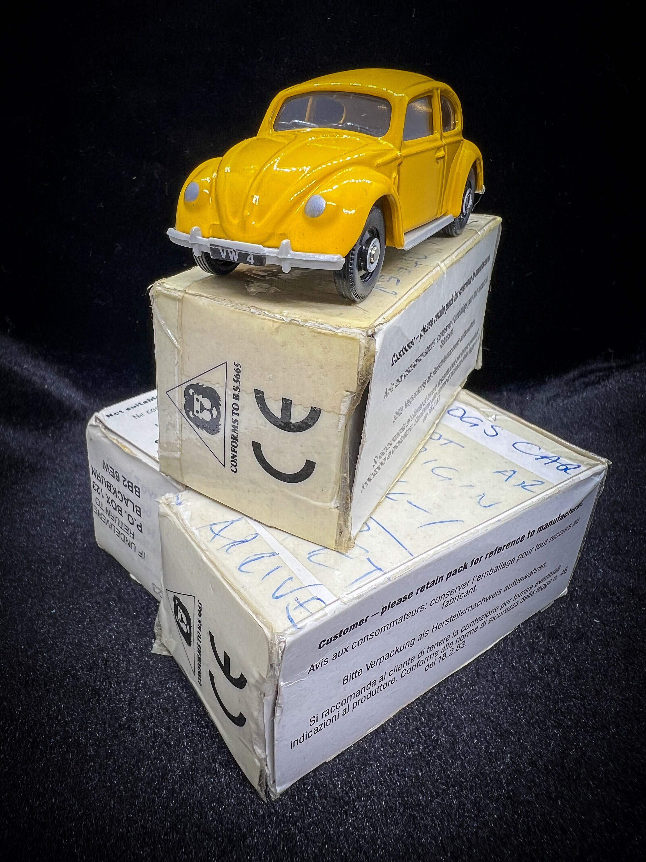 Corgi Cars Classic Collectables Corgi VW beetle 1991 Split Window - vintage toy-Made in England- miniature Diecast model car