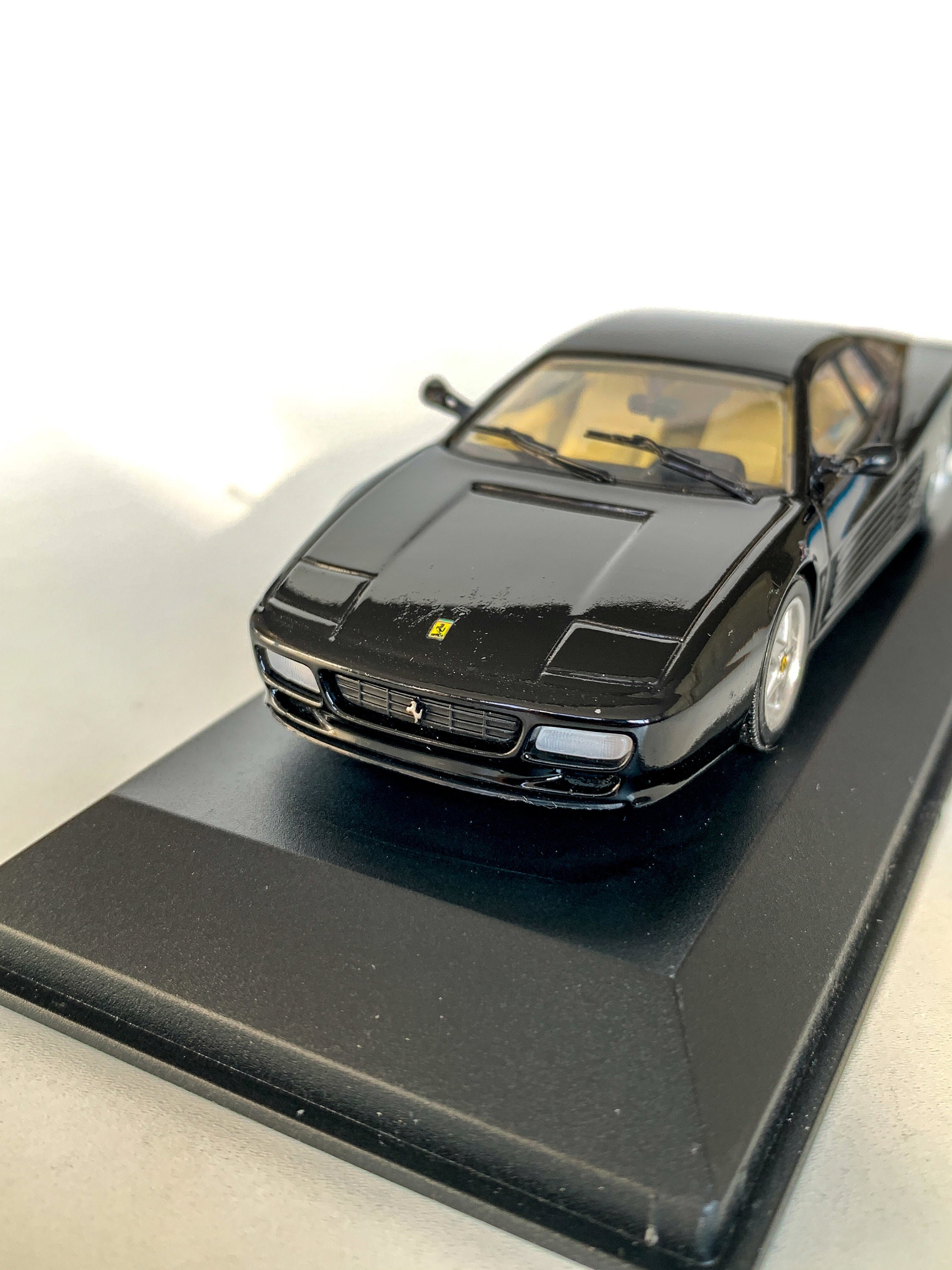 MINICHAMPS フェラーリ 512 TR ダイキャストモデルカー (1:43 スケール