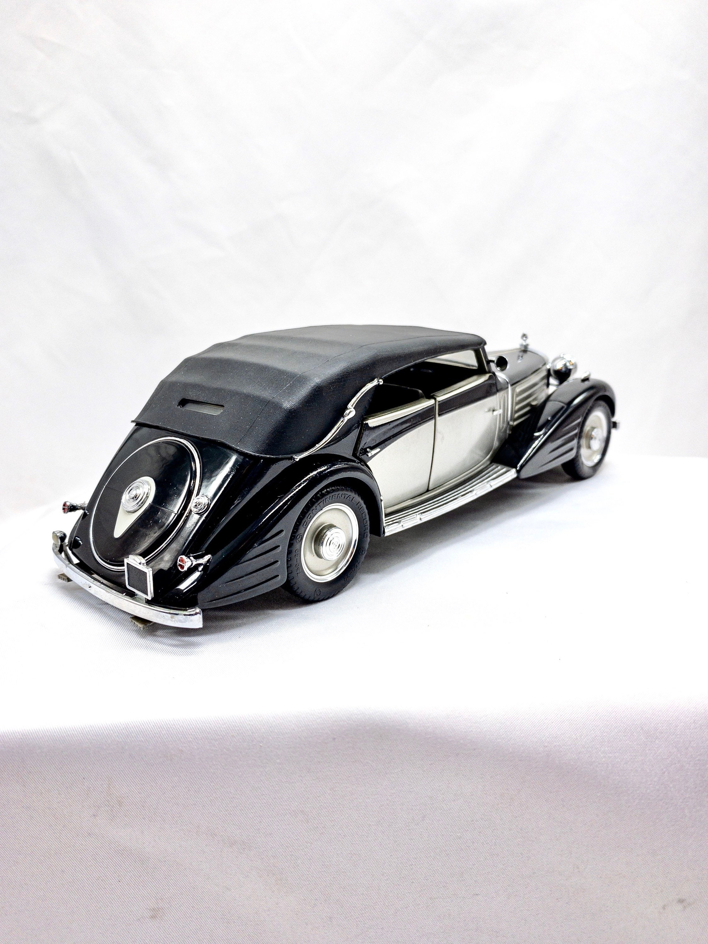 Franklin Mint 1939 Maybach Zeppelin Black / Silver, Diecast Classic Model Car ,1:24 Scale - Etsy Franklin Mint 1939 Maybach Zeppelin Black / Silver, Diecast Classic Model Car ,1:24 Scale - Etsy