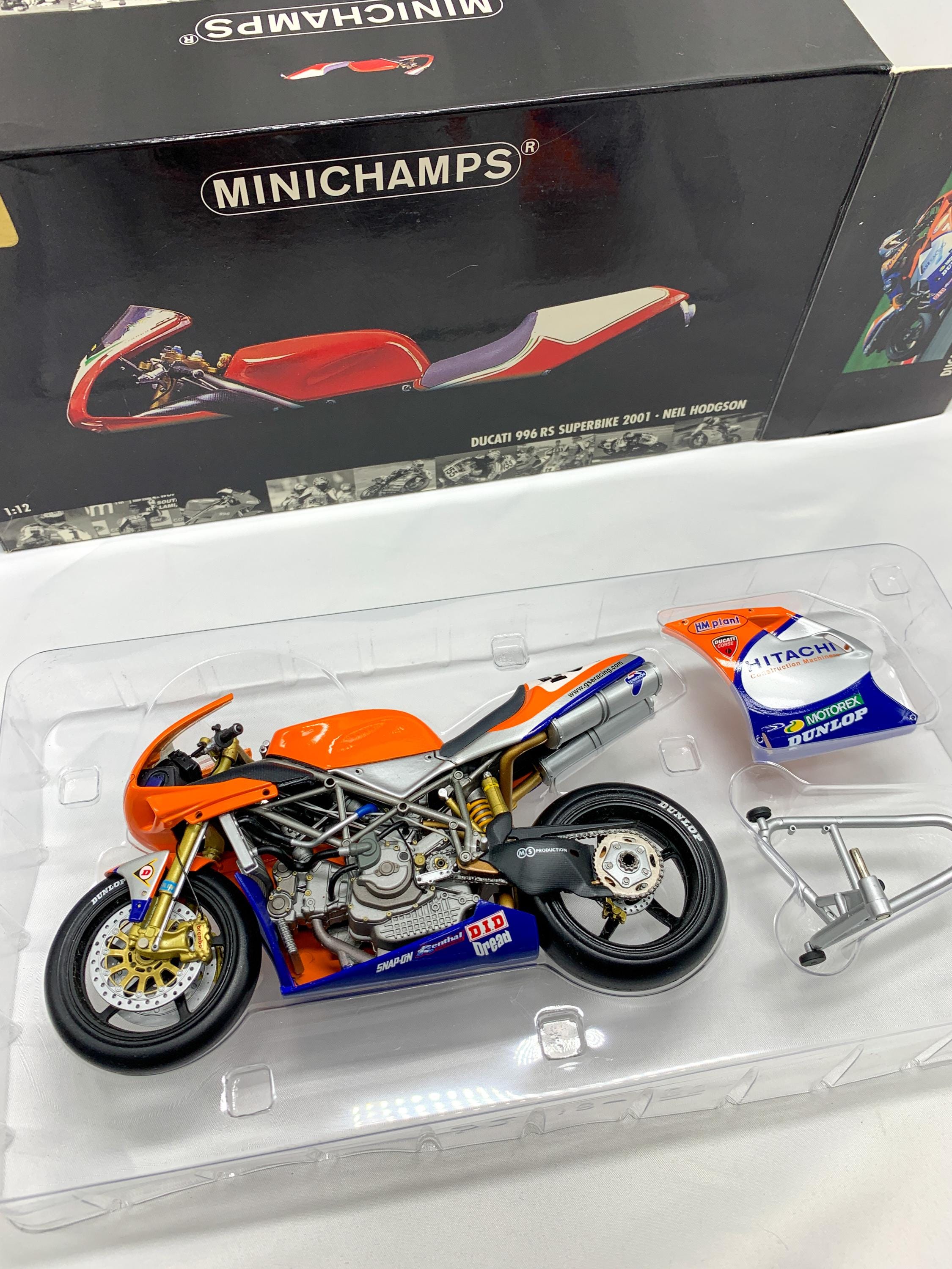 MINICHAMPS 1:12 Ducati 996 'Matrix Reloaded'