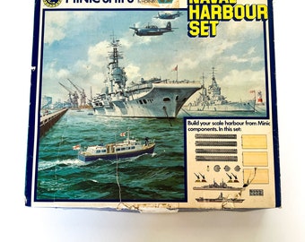 Hornby Minic Ships 1:1200 Scale Diecast M 904 Fleet Anchorage - M 905 Quayside Naval Harbour Set -  NAVAL HARBOUR SET