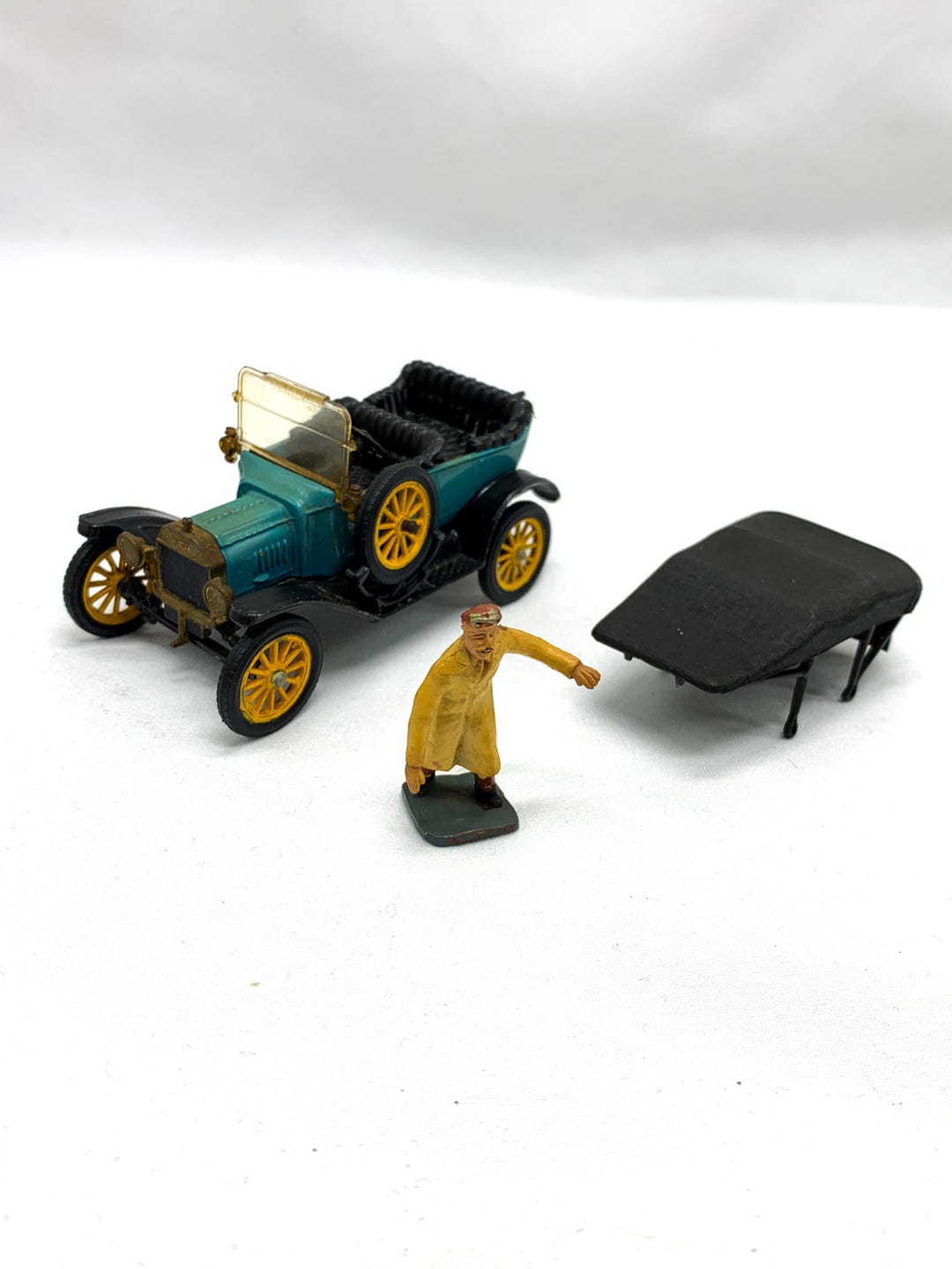 ミニカー Corgi Classics 1915 Ford Model T Corgi Classics C863; 1915 Ford Model T Tourer; Black, Black Hood