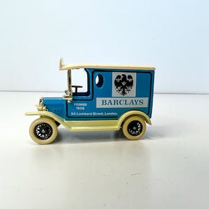 Lledo Models of Days Gone DG6 Barclays 1920 Ford Model T Van 1983 -  1:76 Scale Diecast Collectable Replica Vehicle Model