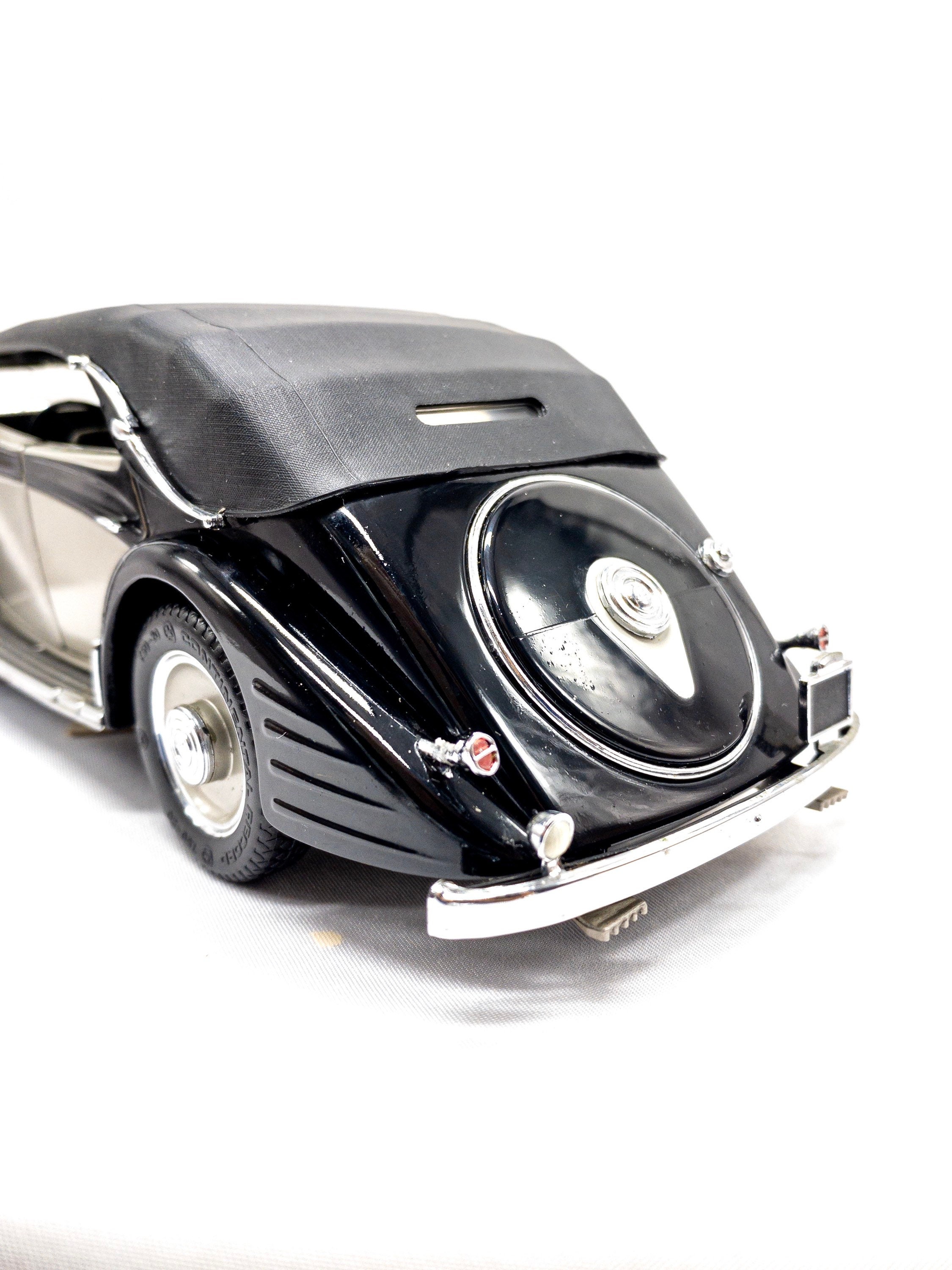 Franklin Mint 1939 Maybach Zeppelin Black / Silver, Diecast Classic Model Car ,1:24 Scale - Etsy Franklin Mint 1939 Maybach Zeppelin Black / Silver, Diecast Classic Model Car ,1:24 Scale - Etsy