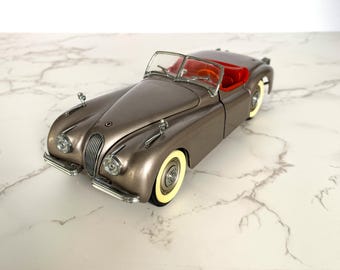 Franklin Mint 1:24 Scale 1949 Jaguar XK-120 Roadster Diescast