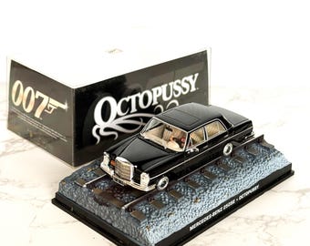 ジェームズ・ボンド 007 メルセデス・ベンツ 250SE「オクトパシー 
