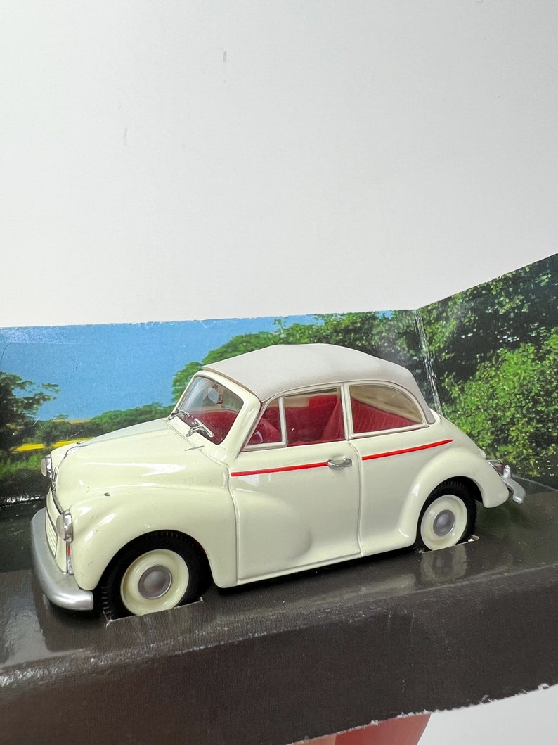 Corgi - 1:43 - Corgi Toys 306, Morris Marina 1.8 Coup&eacute;