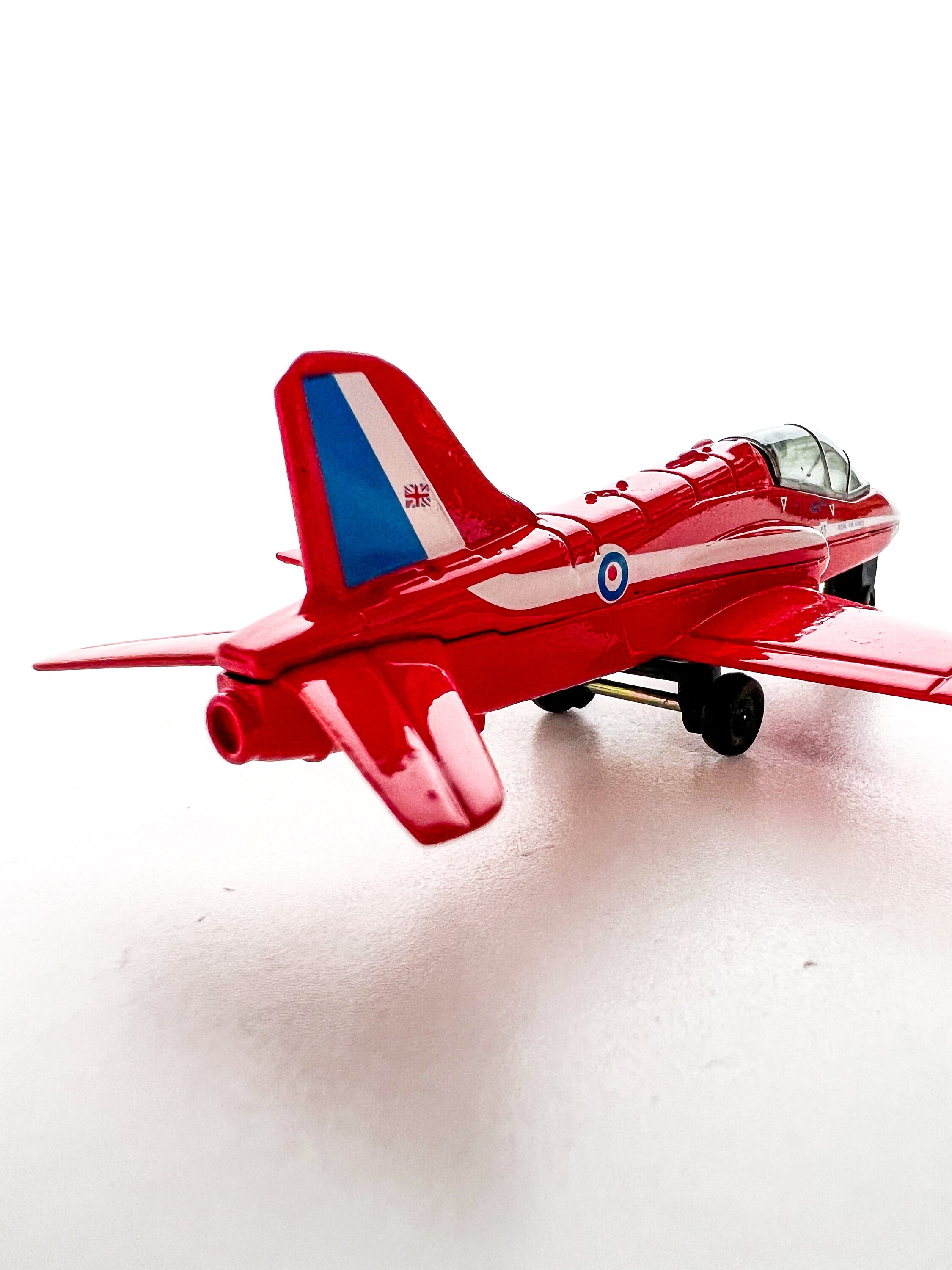 Red arrow toy plane new arrivals