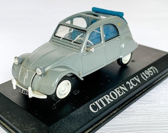 Franklin Mint 1951 Citroen 2CV Silver 1:24 Scale Diecast Model Car