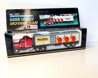 Clifford toys Road Convey Moving Van -  Kenworth Trailer- Very fine delivery lorry truck - 1:64 Scale