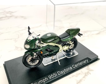 Triumph Daytona 955i Model Motorcycle: Centenary Green 1/24 Scale