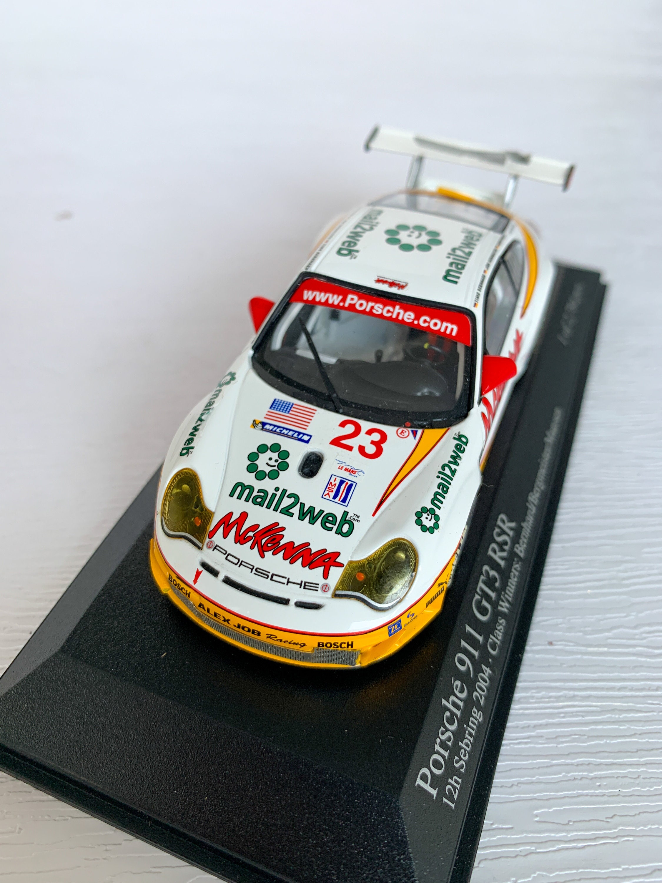 MINICHAMPS 限定版 ポルシェ 911 GT3 RSR 、1:43 スケール