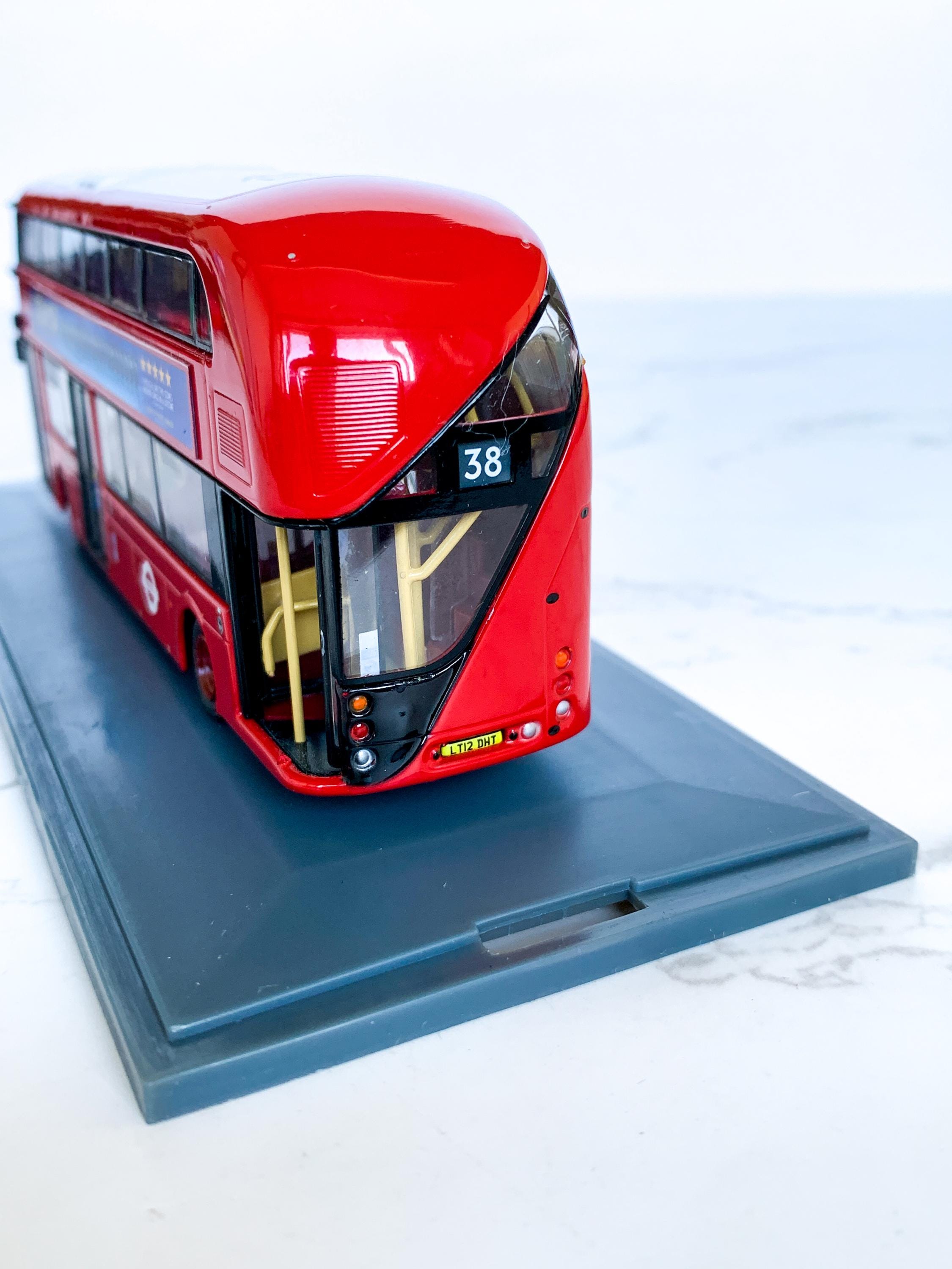 Corgi OM46607 1:76 Scale ARRIVA New Bus for London 38 Victoria