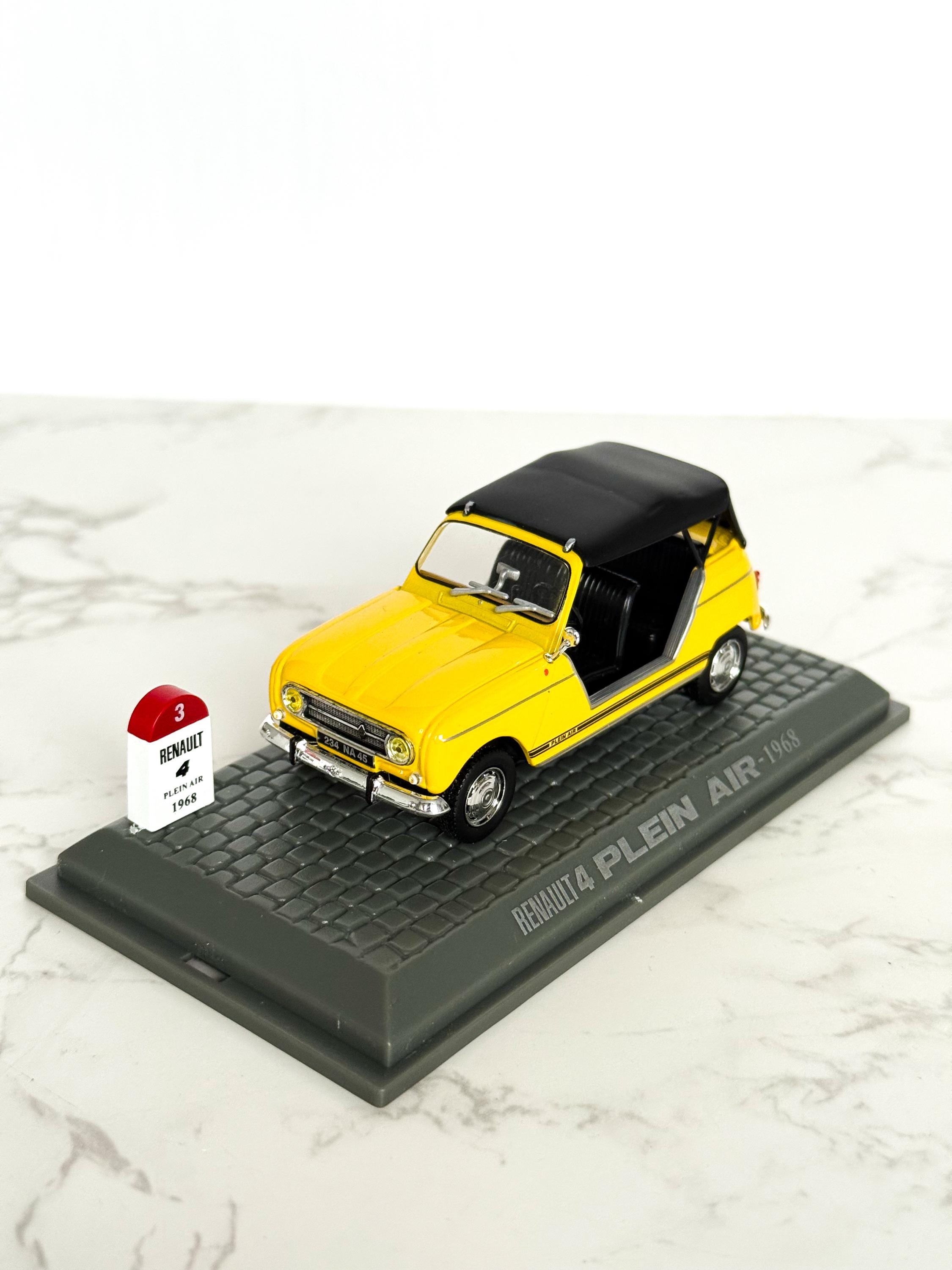 ヴィンテージ ルノー 4 Plein Air ダイキャストモデル – イエロー 
