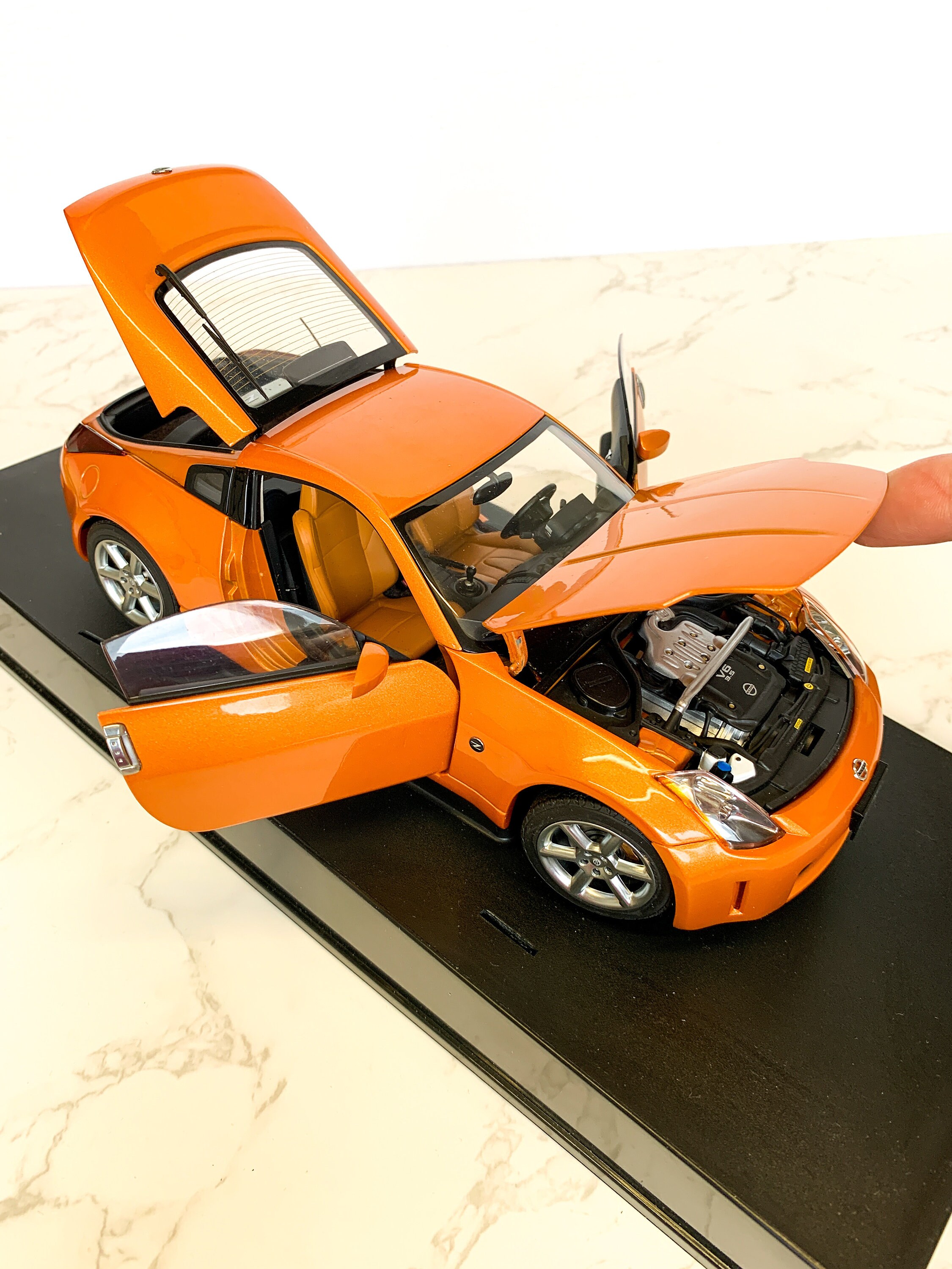 NISSAN 350Z AUTOART Sunset 1/18 ORANGE FAIRLADY Z NEW | eBay