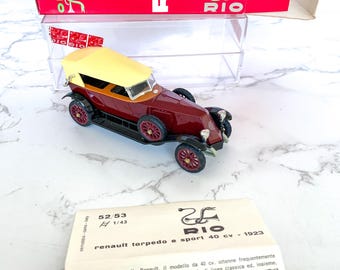 Ricko 1959 Maserati 3500 GT Vignale Diecast Model Car - Scale 1/18