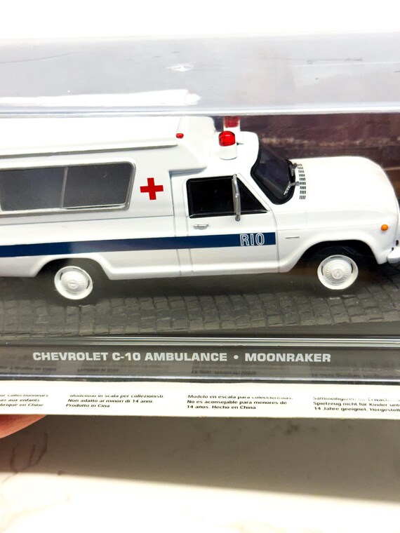 Chevrolet C-10 Ambulance – Moonraker (james Bond 007) – 1:43 Scale