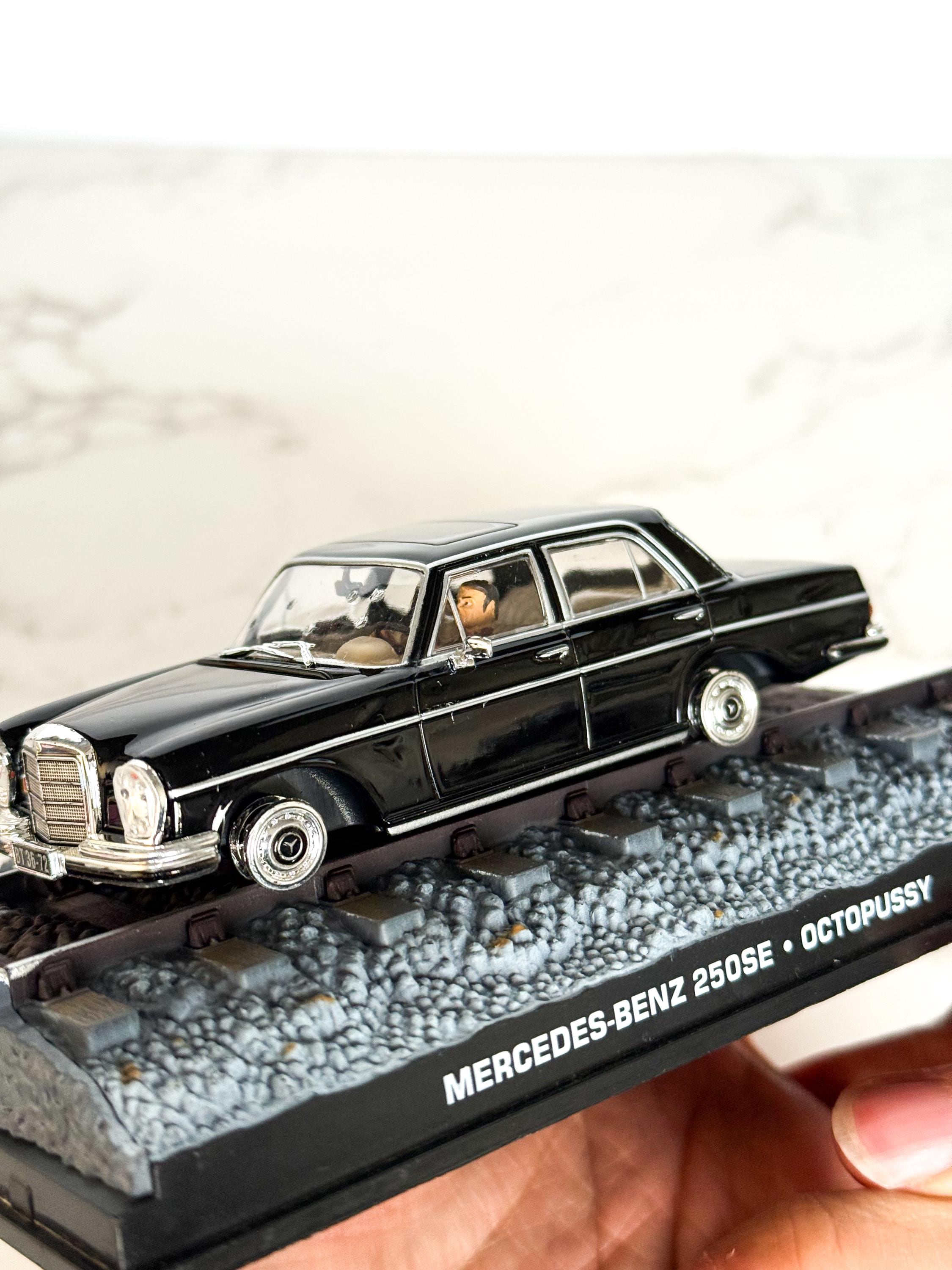 p*o様 Mercedes Benz 250SE ヴィンテージミニカー James Bond 007 Mercedes-benz 250SE “octopussy” – 1:43 Scale