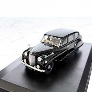 Oxford Diecast 1:43 Daimler DS420 Limousine – Black – Collectible Model Car with Box