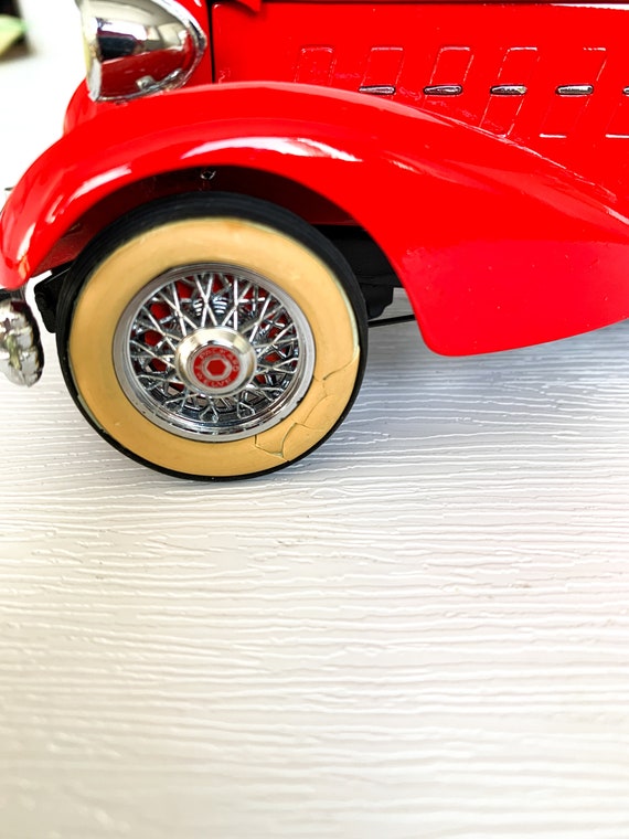 Danbury Mint 1/24 - Packard V12 LeBaron Speedster 1934 Rouge - Miniature