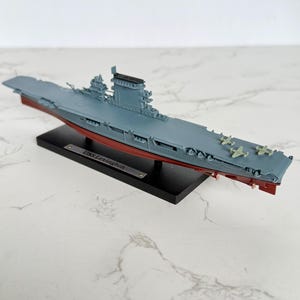 USS Lexington WWII Aircraft Carrier Diecast Model – Atlas Editions 1:1250 Scale with Stand and Box