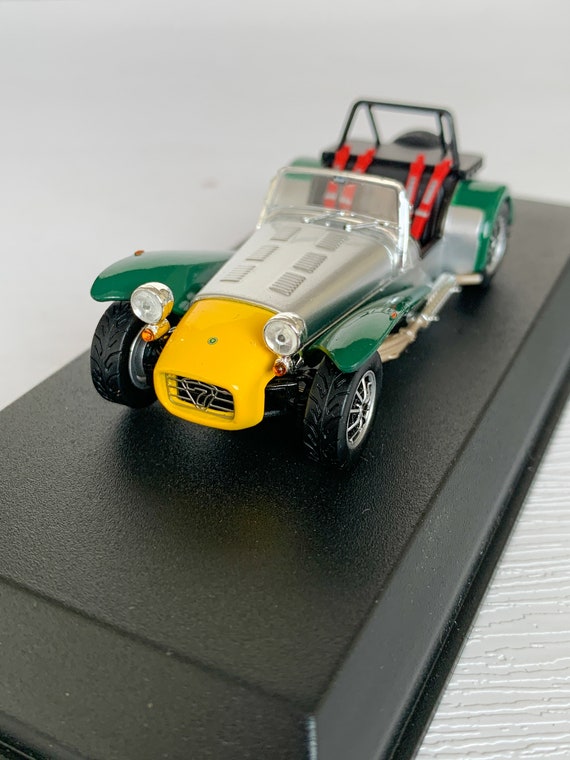 NOREV 1/43 ケータハム Super Seven 1979 グリーンイエロー 完成品ダイキャストミニカー 270213 Norev 1&frasl;43 Scale Diecast 270211 - Caterham Super Seven Green &frasl; Silver  &frasl;yellow