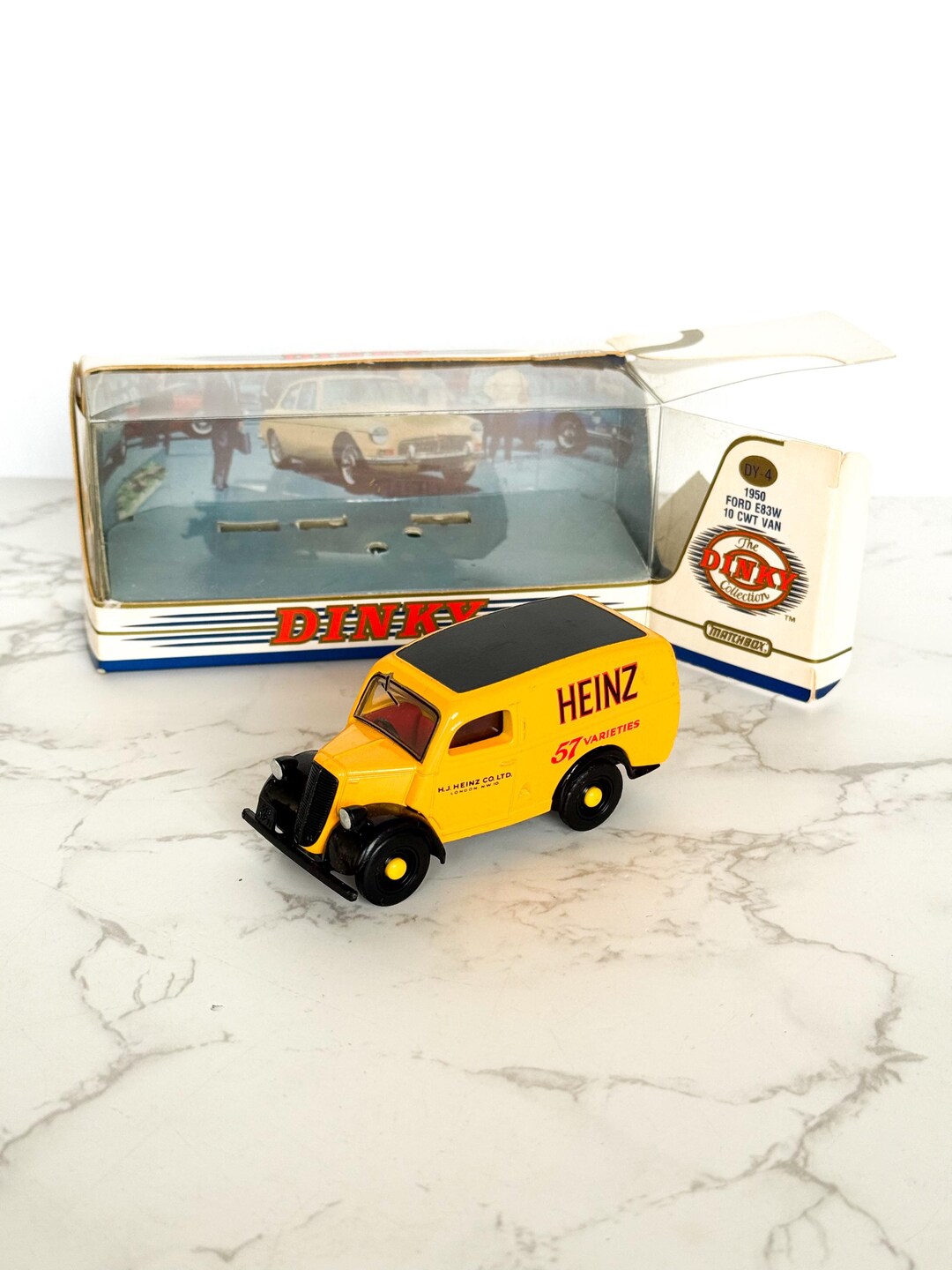 Dinky Ford E83W Heinz Van – 1:43 Scale – DY-4 – Vintage Diecast