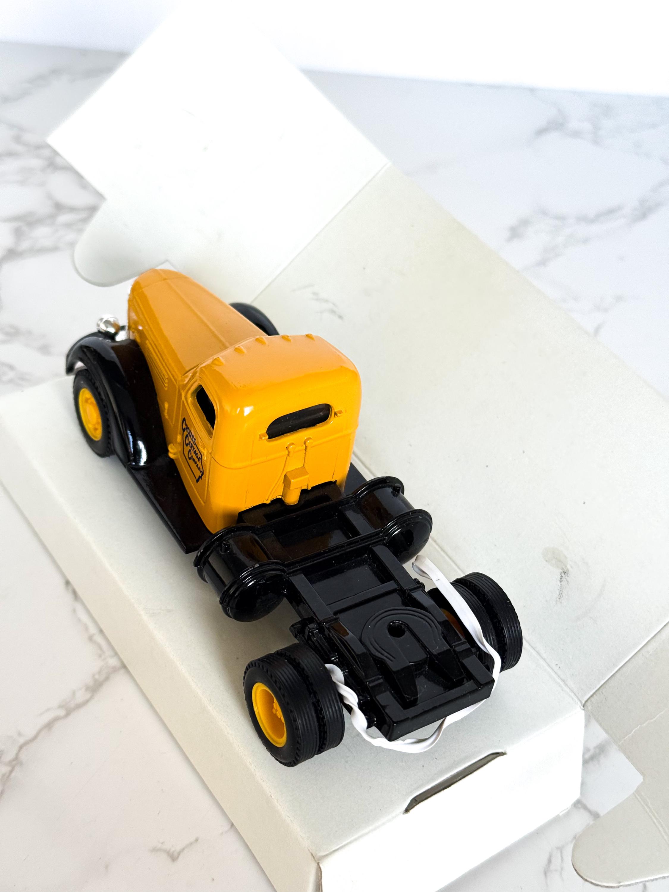 ERTL Diecast Trucks – 1947 International KB-12 Semi-cab and 1960