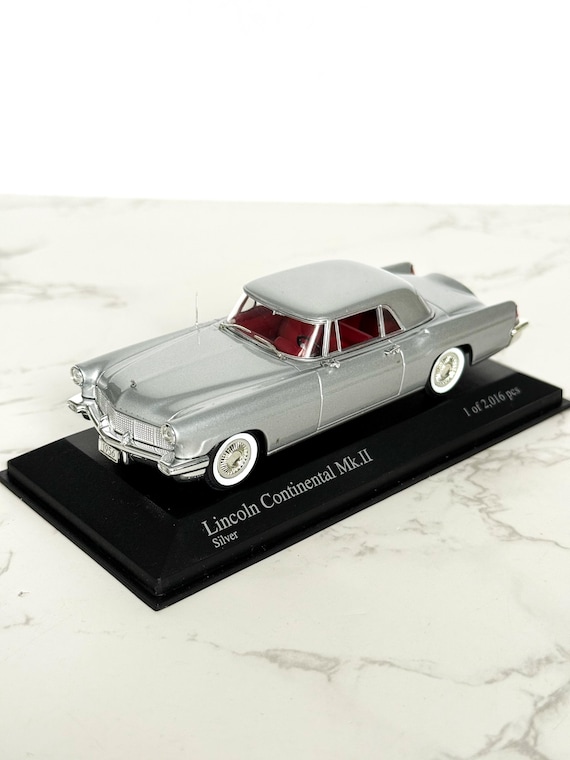 Minichamps – 1:43 Scale – Lincoln Continental Mk.ii (1956