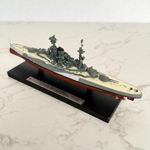 HMSRamillies 1:1250 Kriegsschiff-Modell – WWII Royal Navy – Mit Basis und Originalverpackung