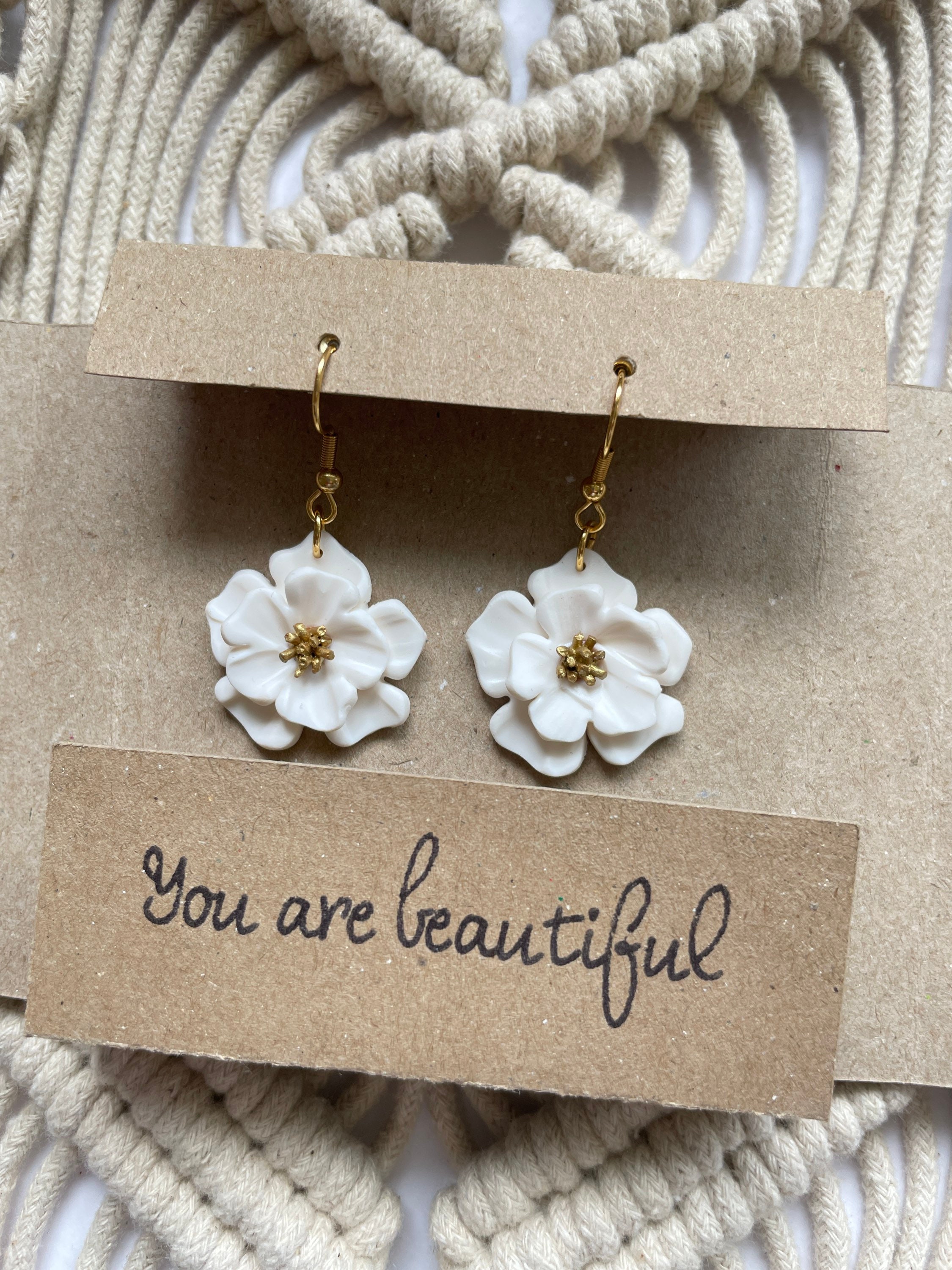White Flower Polymer Clay Earrings, Handmade Unique Jewellery Holder Box, Floral Earrings, Gift for Her, Bridal Jewellery