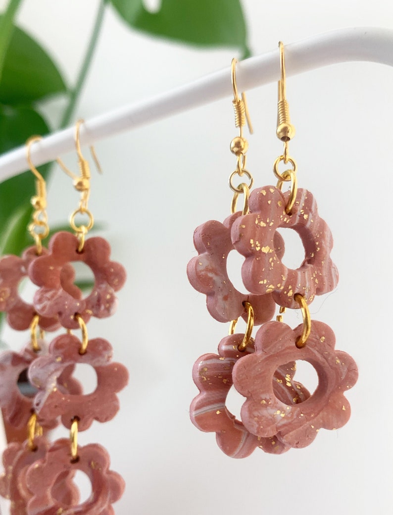 Two Dangle Daisies