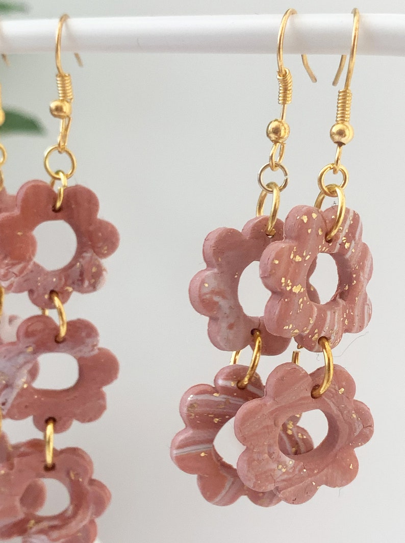 Two Dangle Daisies