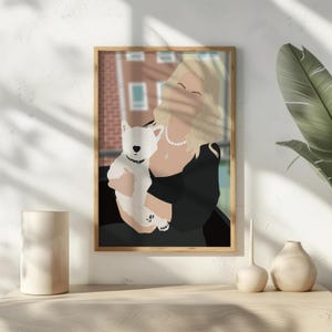Puede incluir: Una ilustraci&oacute;n enmarcada de una mujer con cabello rubio sosteniendo un perro blanco. La mujer lleva un vestido negro y un collar de perlas. El fondo es una imagen borrosa de un edificio.