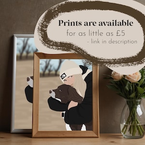 Puede incluir: Una ilustraci&oacute;n digital de una mujer con una chaqueta negra y un gorro blanco sosteniendo un perro marr&oacute;n y blanco. El texto "Prints are available for as little as &pound;5 - link in description" se muestra encima de la imagen.