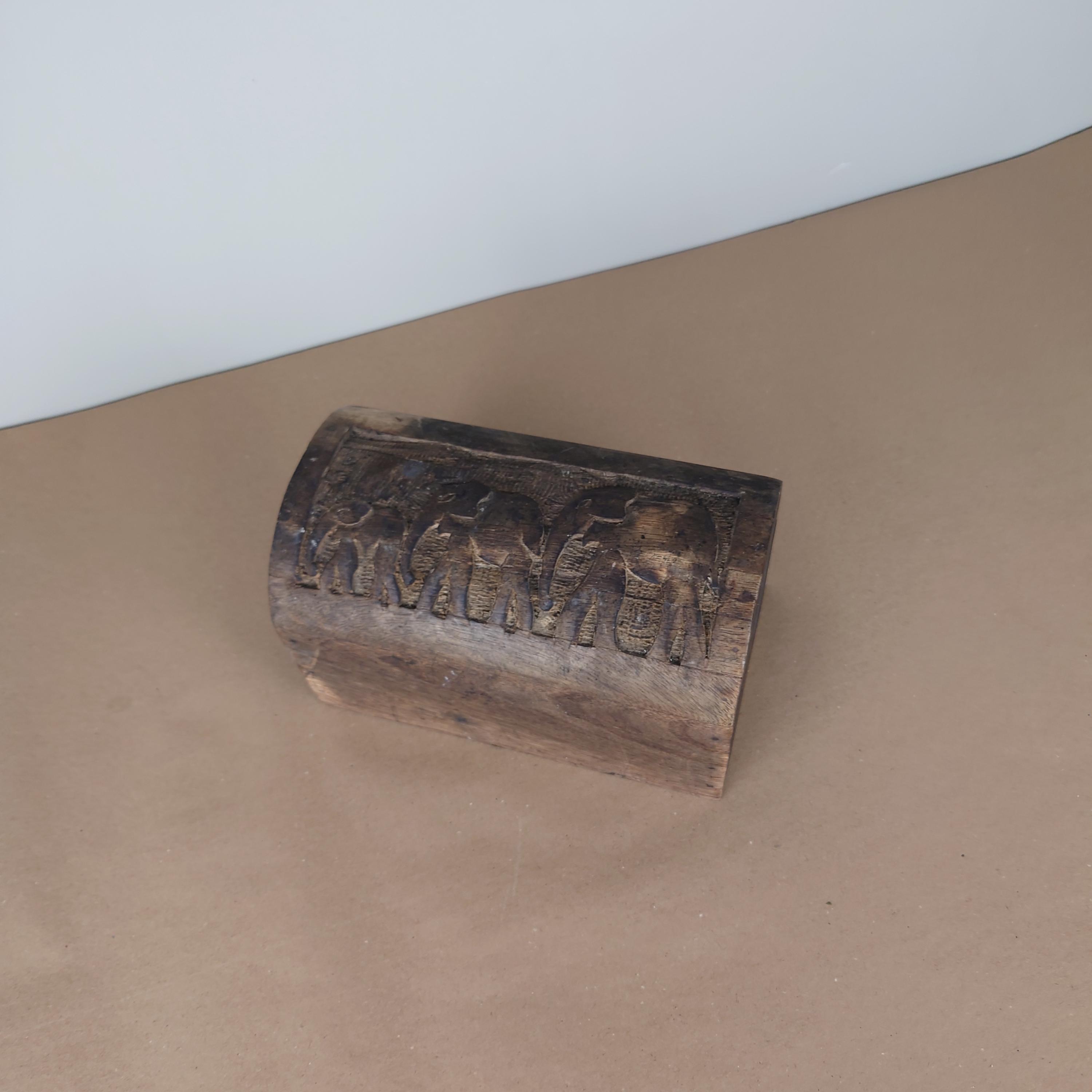 象の彫刻が施された蓋付きの木製小物入れ - Etsy 日本