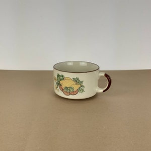 Retro chicken Soup Bowl. 1970 Soup Mugs. Vintage Soup Bowl. Vintage Soup Mug/Cup. 1970 Kitchen. Recipe Soup Bowl